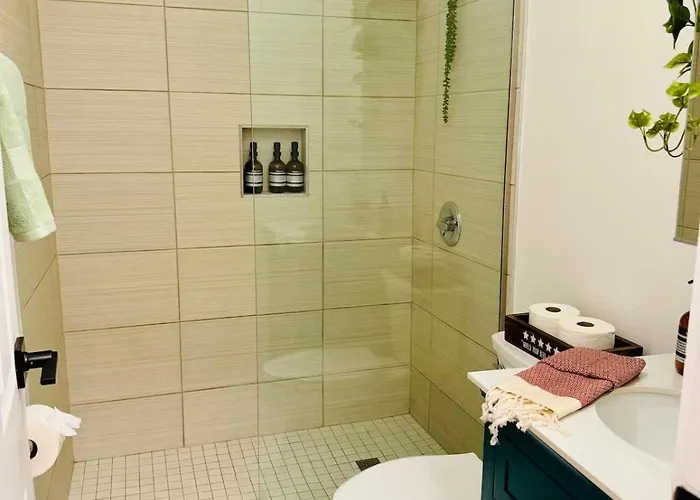 Cozy Casita By Jungle House Downtown & Short North Free Parking 5 800 Reviews Near Convention Center & Nationwide Arena & Ohio State Walk To High Street Сasa de vacaciones *
