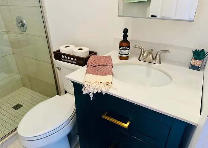 Cozy Casita By Jungle House Downtown & Short North Free Parking 5 800 Reviews Near Convention Center & Nationwide Arena & Ohio State Walk To High Street Сasa de vacaciones